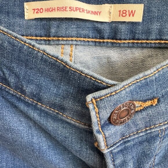 Levis Plus Size Super Skinny Jeans Womens 720 High-Rise Zip Fly Stretch Denim - Picture 3 of 3